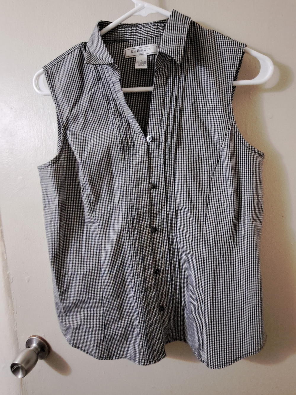 Dana Buchman Black & White Gingham Pintuck Sleeveless Blouse